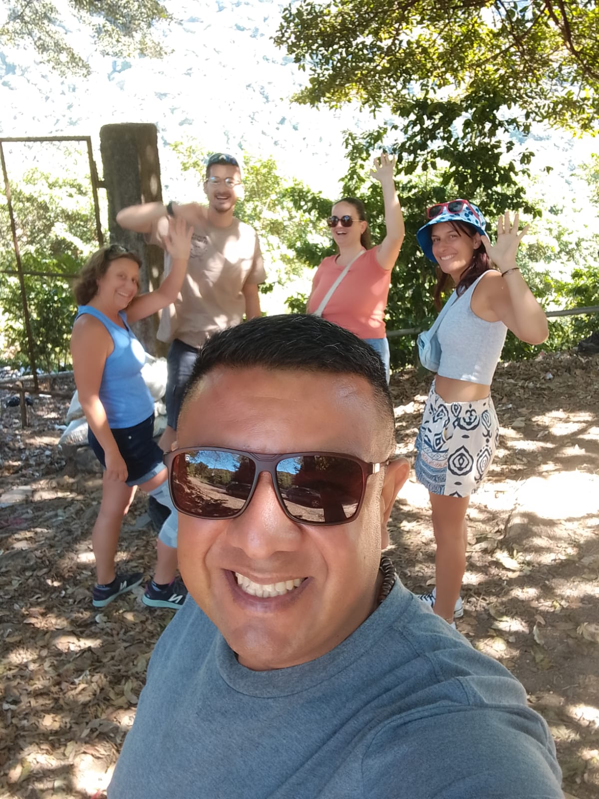 Group photo on a Salvadoran coffee estate tour