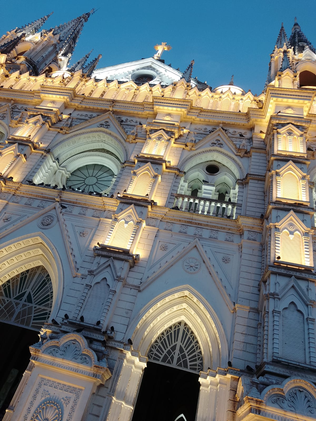 Volcanoes & Nature: Santa Ana City + Cathedral + Coatepeque + Tazumal